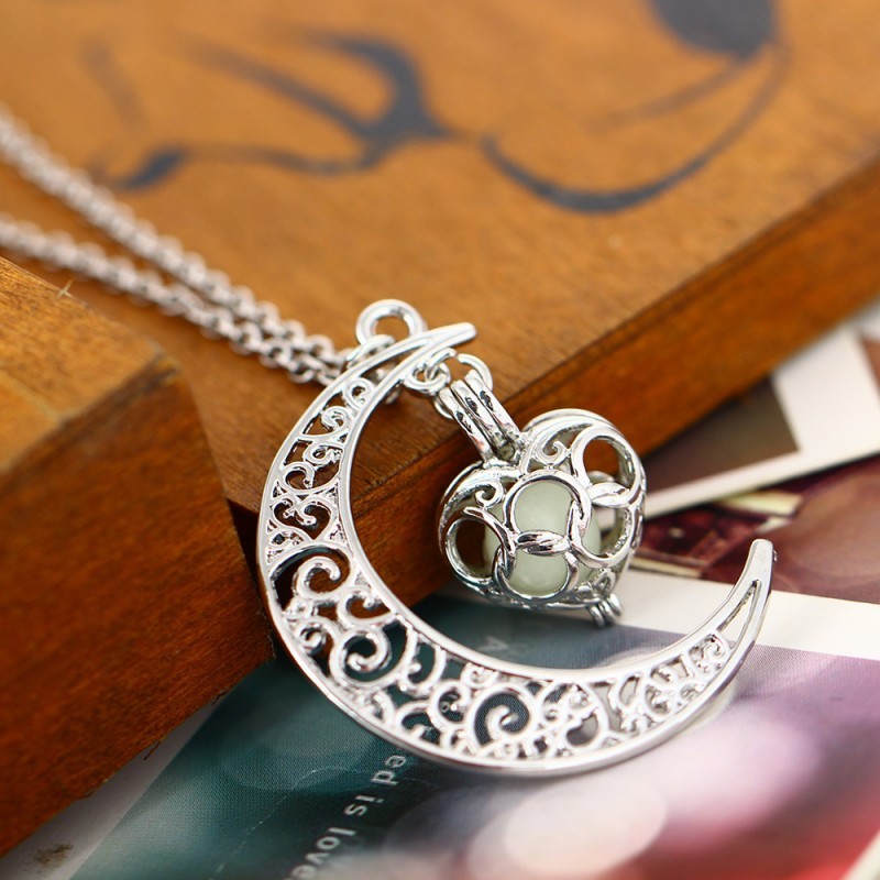 Charmglow™ - Glowing Pendant Necklaces